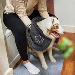 Frisco Microfiber Chenille Shammy Towel 11 Frisco Microfiber Chenille Shammy Towel -Chewy 235899 PT6. AC SS1800 V1606833131