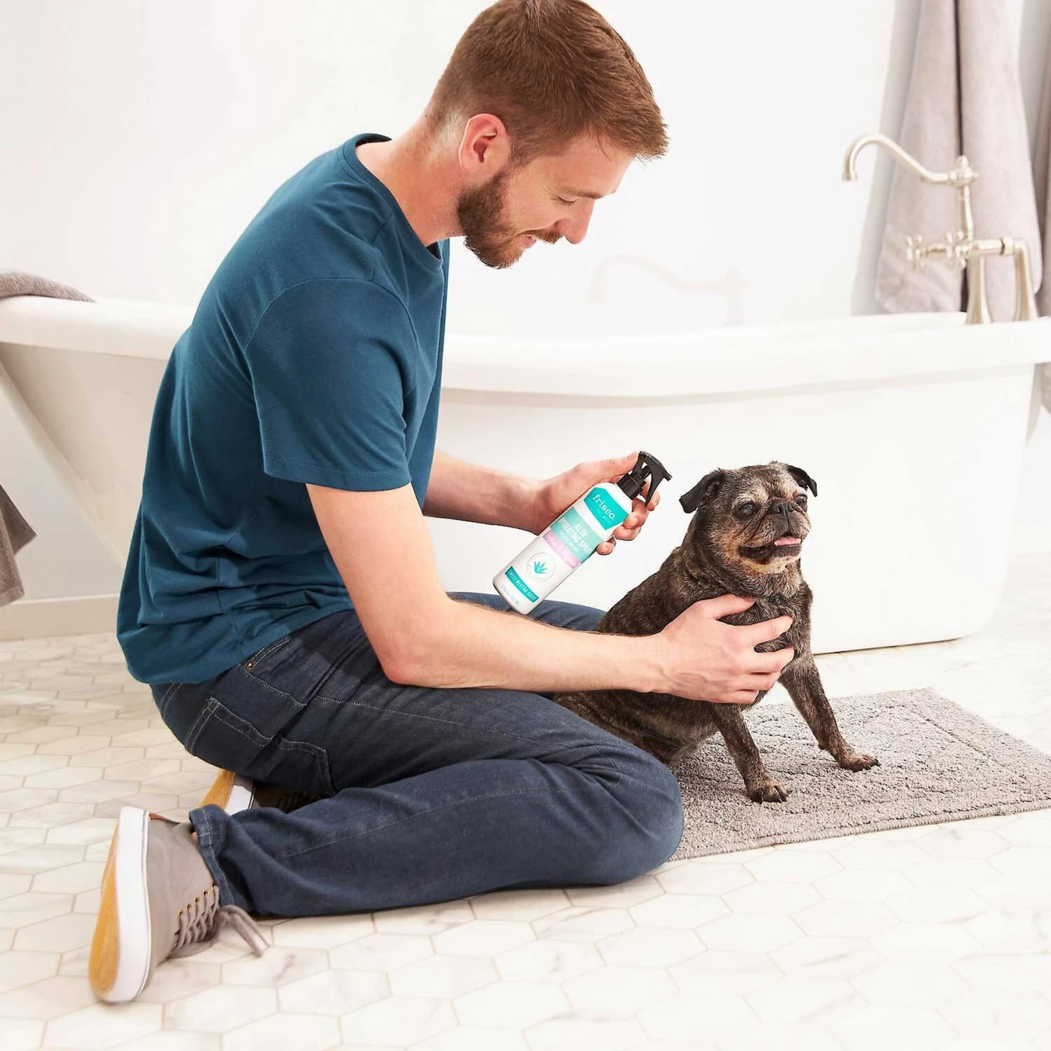 Frisco Aloe Hydrating Dog & Cat Spray, Sweet Nectar Scent & Frisco Oatmeal Dog & Cat Shampoo, Almond Scent 6 Frisco Aloe Hydrating Dog & Cat Spray, Sweet Nectar Scent & Frisco Oatmeal Dog & Cat Shampoo, Almond Scent - Image 4